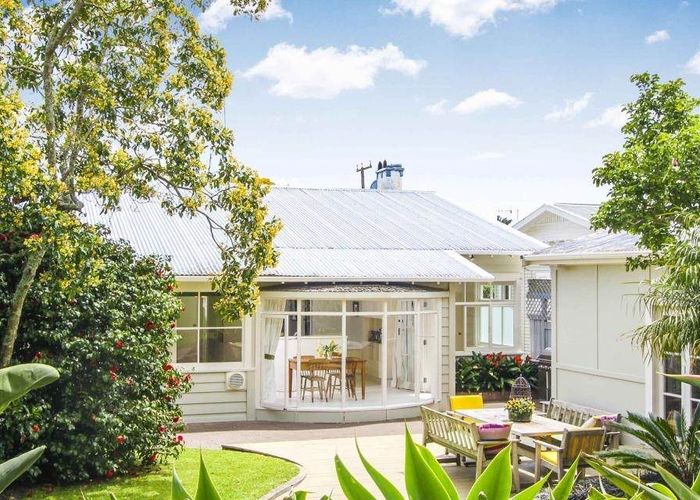  at 10 Harlston Road, Mount Albert, Auckland City, Auckland