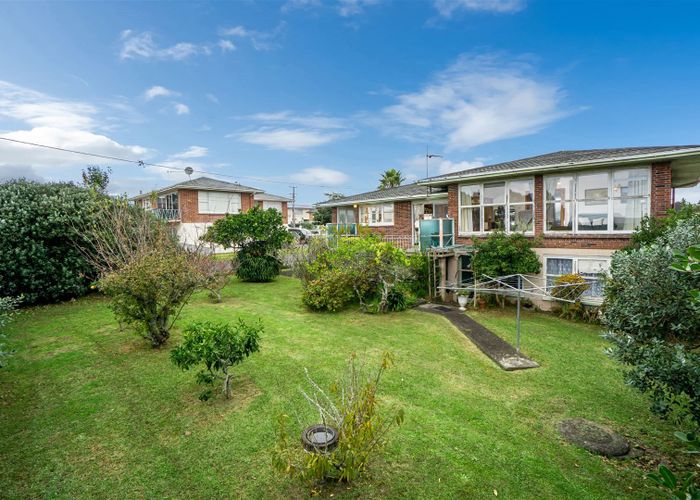  at 84 Royal View Road, Te Atatu South, Auckland