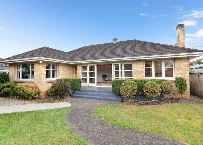  at 53 Braid Road, St Andrews, Hamilton