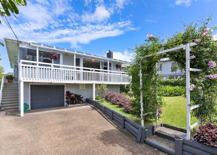  at 714 East Coast Road, Pinehill, North Shore City, Auckland