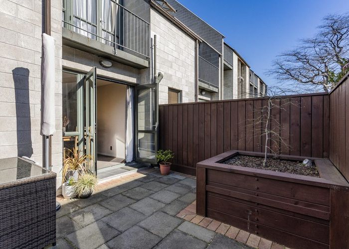  at Flat 4/868 Colombo Street, City Centre, Christchurch City, Canterbury