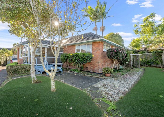  at 56 Botany Road, Botany Downs, Manukau City, Auckland