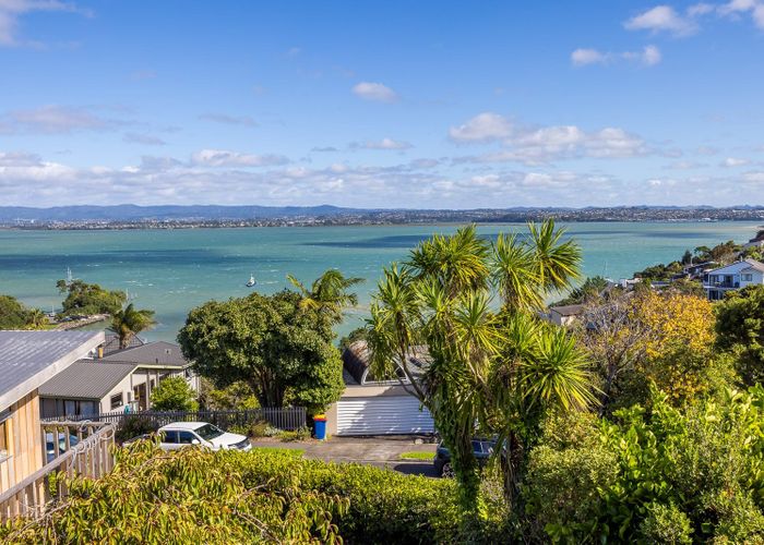  at 82 Hadfield Street, Beach Haven, North Shore City, Auckland