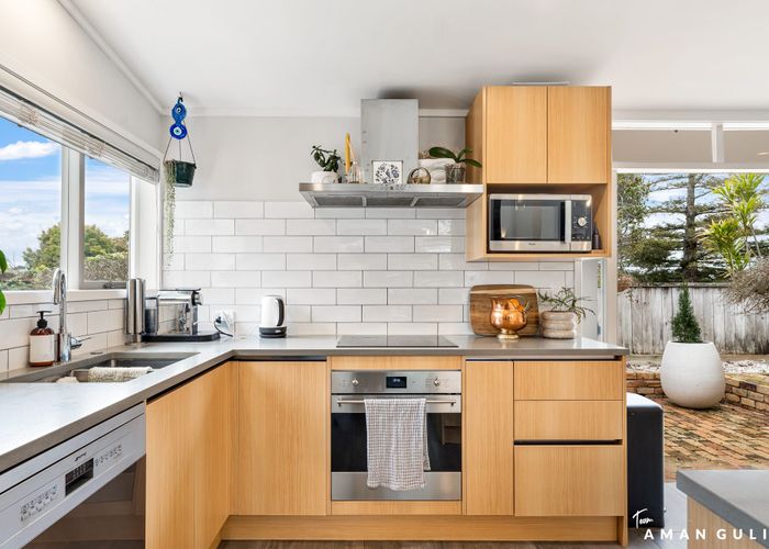 at 4 Gladys Avenue, Glenfield, Auckland