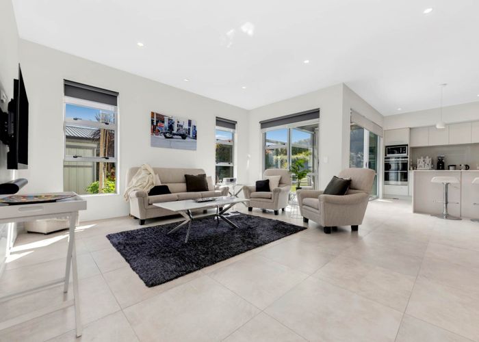  at 6 Lydiard Place, Beachlands, Manukau City, Auckland