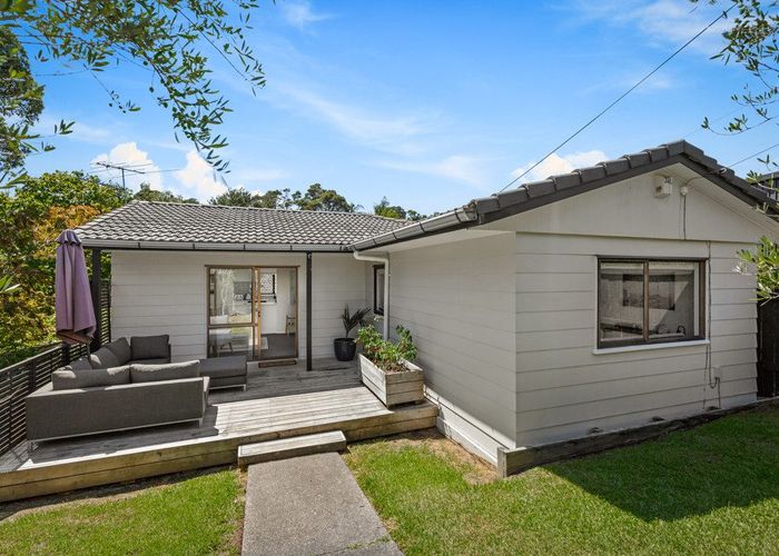  at 1/22 Derwent Crescent, Titirangi, Auckland