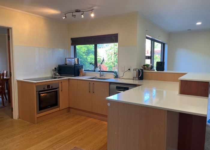  at 27 Britannia Place, Half Moon Bay, Manukau City, Auckland