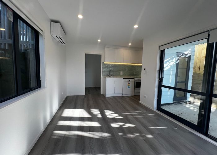  at 14A Bonnard Place, West Harbour, Waitakere City, Auckland