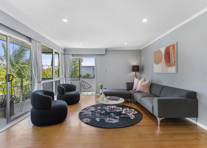  at 2/62 Meadowbank Road, Meadowbank, Auckland