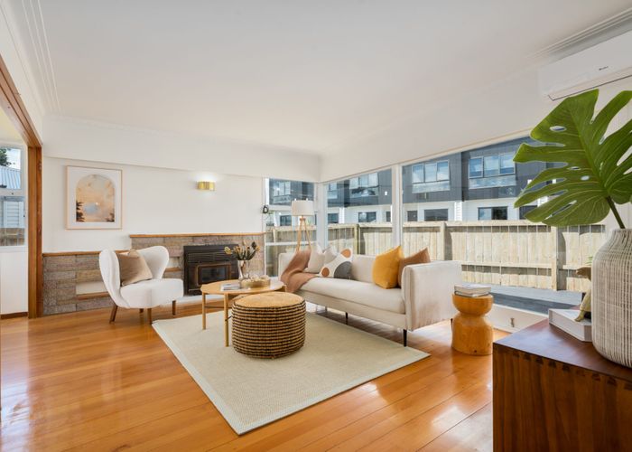  at 39 Harrington Road, Henderson, Waitakere City, Auckland