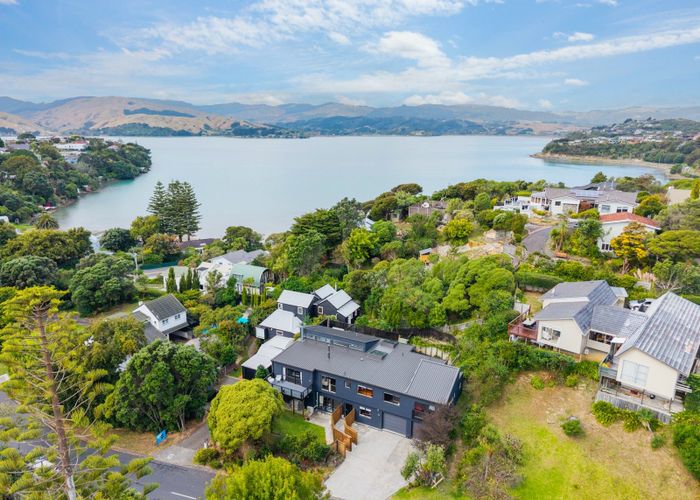  at 3 Oak Avenue, Paremata, Porirua, Wellington