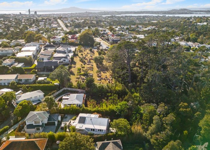  at 14B Coroglen Avenue, Birkenhead, North Shore City, Auckland