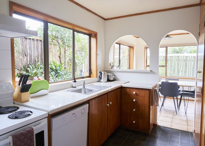 at 2a Fuchsia Place, Birkdale, North Shore City, Auckland