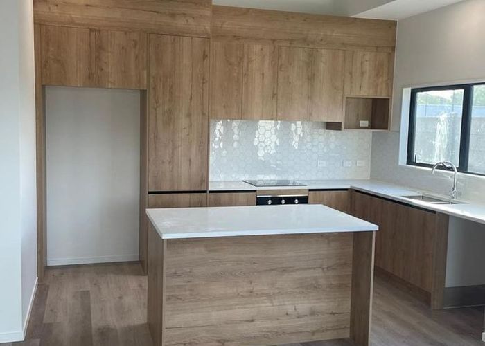  at 25 Ferndale Drive, Kawakawa Bay, Manukau City, Auckland