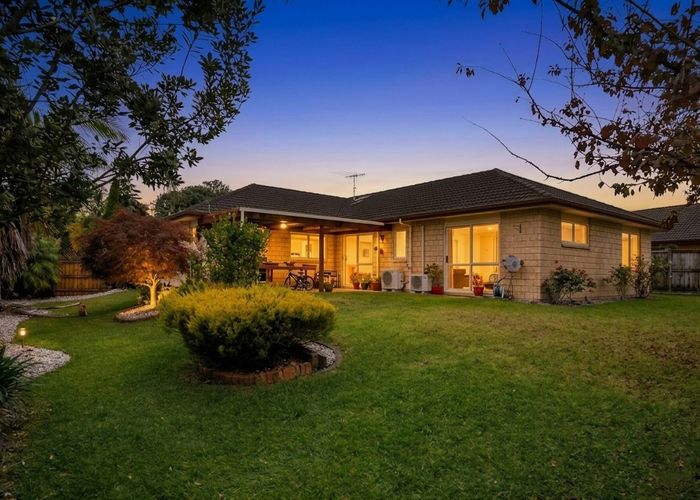  at 35 Croftview Road, Wattle Downs, Manukau City, Auckland