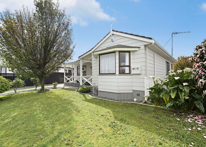  at 20 Jasmine Avenue, Dinsdale, Hamilton