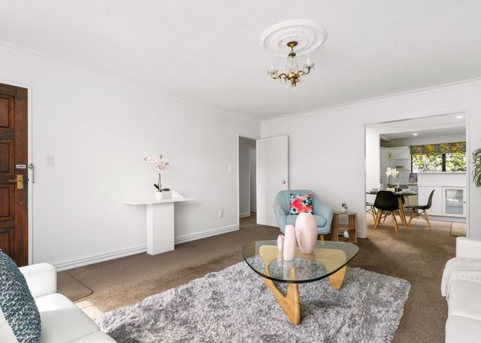  at 2/11 Office Road, Merivale, Christchurch City, Canterbury