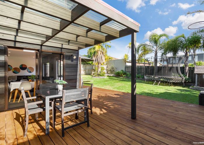  at 25C Beechwood Road, Rothesay Bay, Auckland