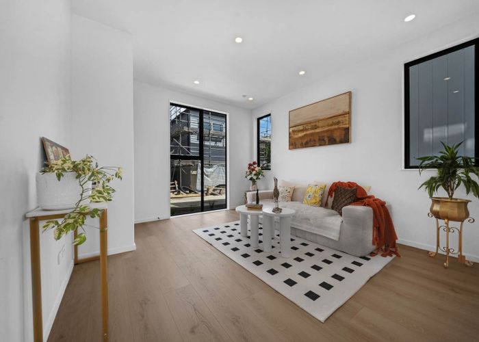  at Lot 2/3 Jillteresa Crescent, Half Moon Bay, Manukau City, Auckland