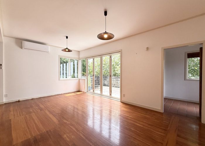  at 68 Te Kawa Road, Greenlane, Auckland City, Auckland