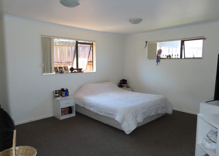  at 20 Burtons Drive, Swanson, Waitakere City, Auckland