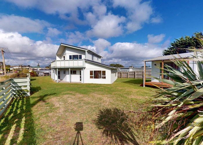  at 121 Rua Avenue, Waitarere Beach, Horowhenua, Manawatu / Whanganui
