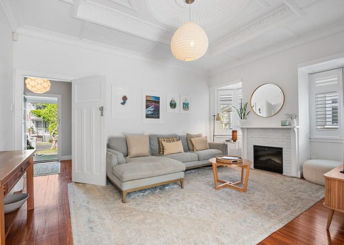  at 25 Aroha Avenue, Sandringham, Auckland