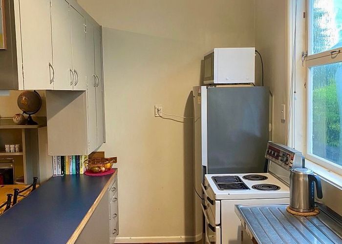  at 2/9 Matipo Street, Mount Eden, Auckland City, Auckland