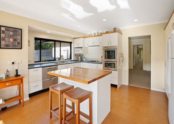  at 122 Maui Pomare Road, Paraparaumu, Kapiti Coast, Wellington