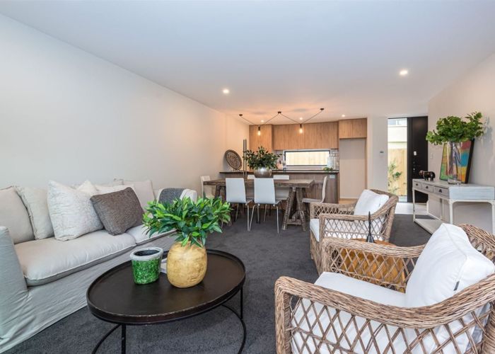  at 2/10 Bishop Street, St. Albans, Christchurch City, Canterbury