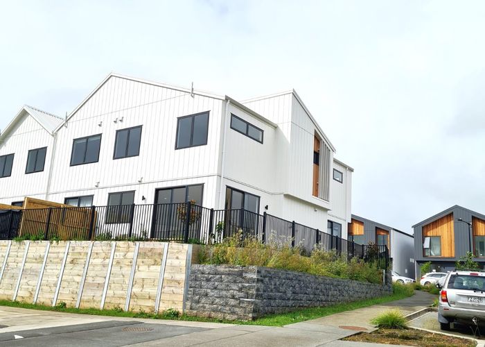  at 28 Porowha Road, Westgate, Waitakere City, Auckland