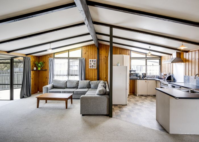  at 8 Wiltshire Place, Tamatea, Napier