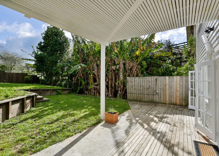  at 2/33 Third Ave, Kingsland, Auckland City, Auckland