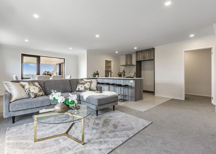  at 6 Omahuru Road, Glenbrook