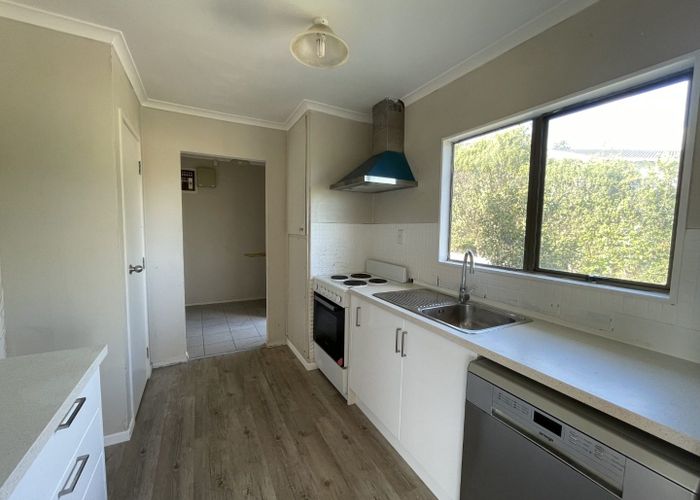  at 148 Aviemore Drive, Highland Park, Manukau City, Auckland
