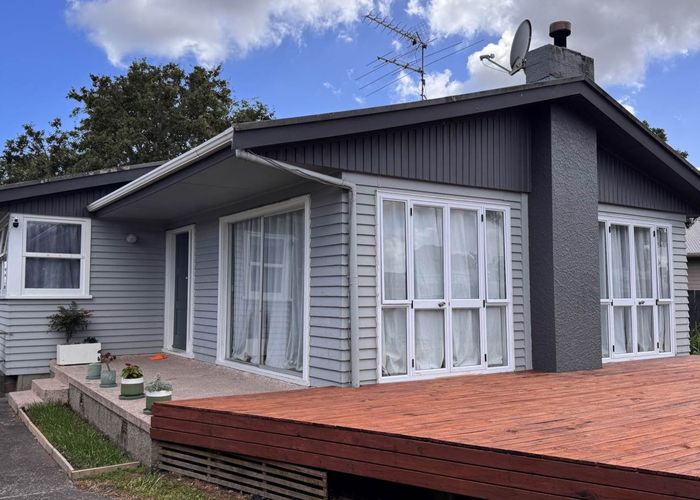  at 98 Edgewater Drive, Pakuranga, Manukau City, Auckland