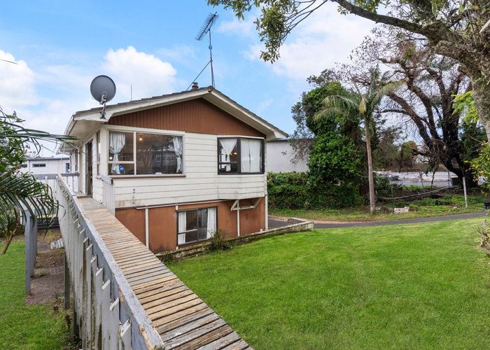  at 97 Hillside Road, Glenfield, North Shore City, Auckland