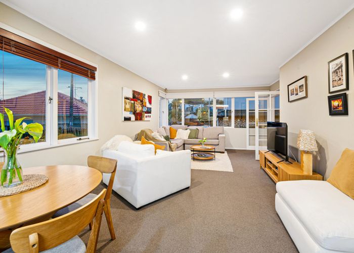 at 1/17 Merriefield Avenue, Forrest Hill, North Shore City, Auckland