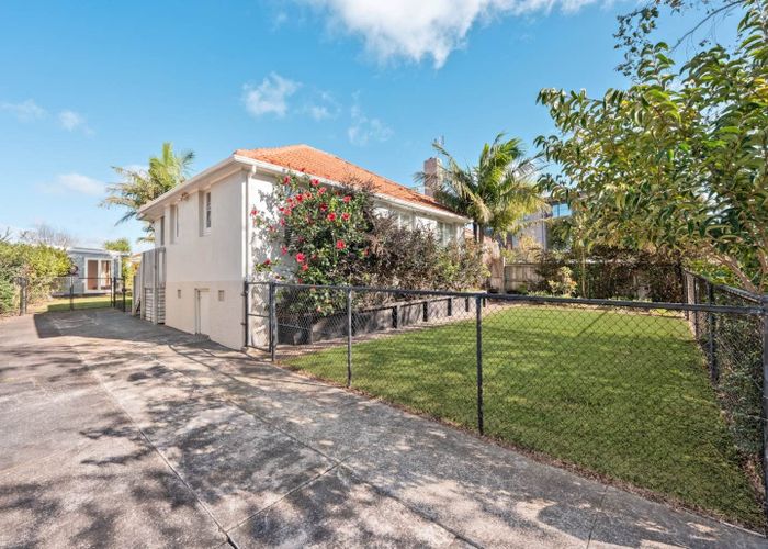  at 19 Tasman Ave, Mount Albert, Auckland City, Auckland