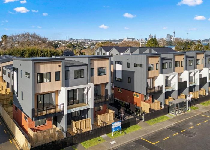  at 7/1F Rosyth Avenue, Bayswater, Auckland