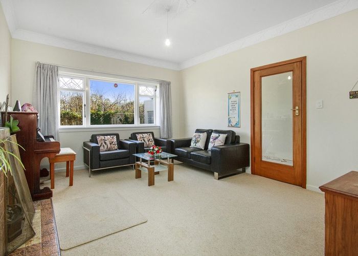  at 5 Meadows Avenue, Waiwhetu, Lower Hutt, Wellington