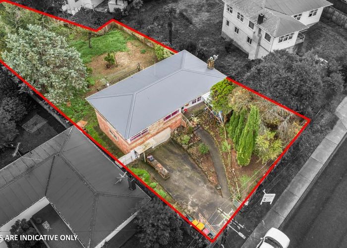  at 8 Knox Road, Hillpark, Auckland