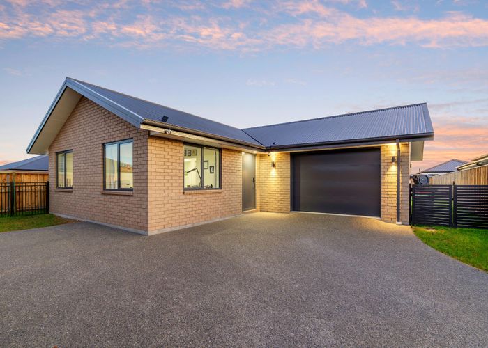  at 30 Herridge Street, Woodend, Woodend