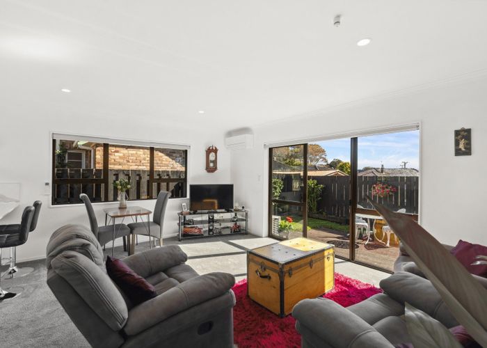  at 2/10 Great South Road, Papakura, Papakura, Auckland