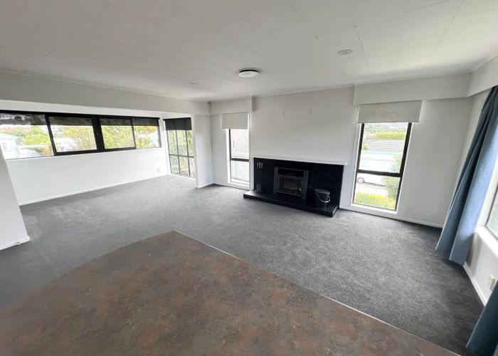  at 25 Ngatitoa Street, Tawa, Wellington
