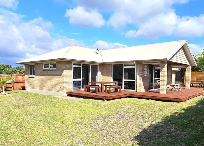 at 110 Totara Place, Matarangi