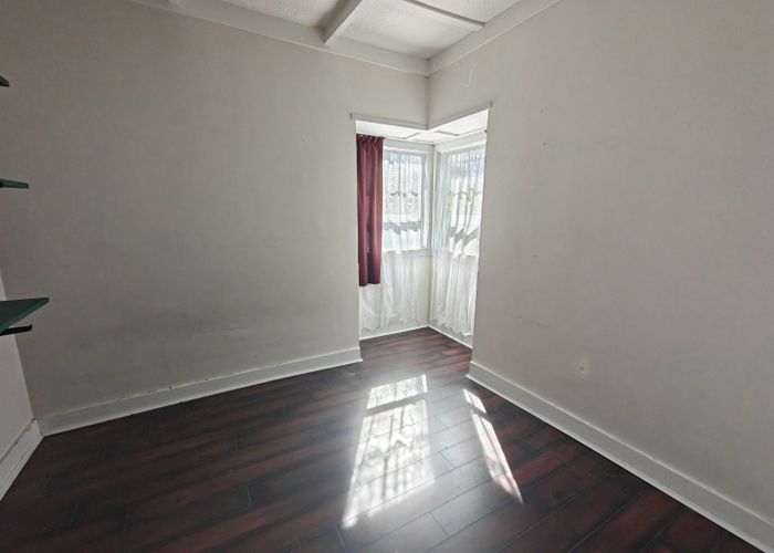  at 84A Lynwood Road, New Lynn, Waitakere City, Auckland