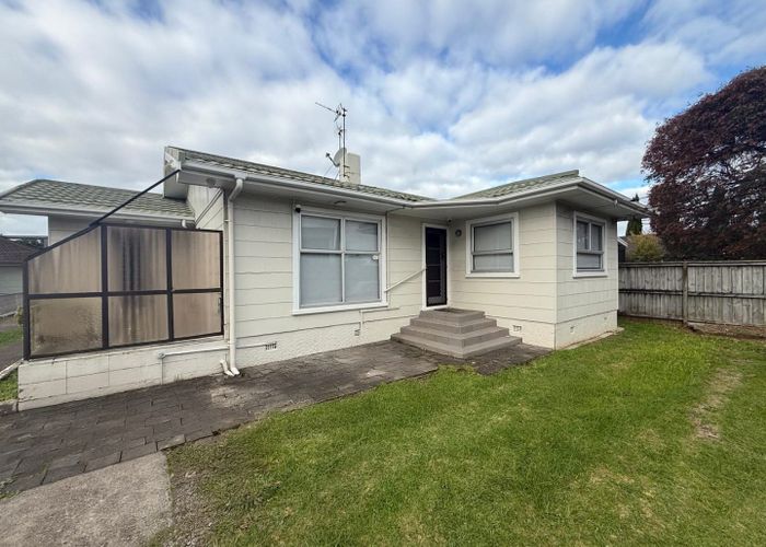  at 32 Carbine Road, Mount Wellington, Auckland City, Auckland