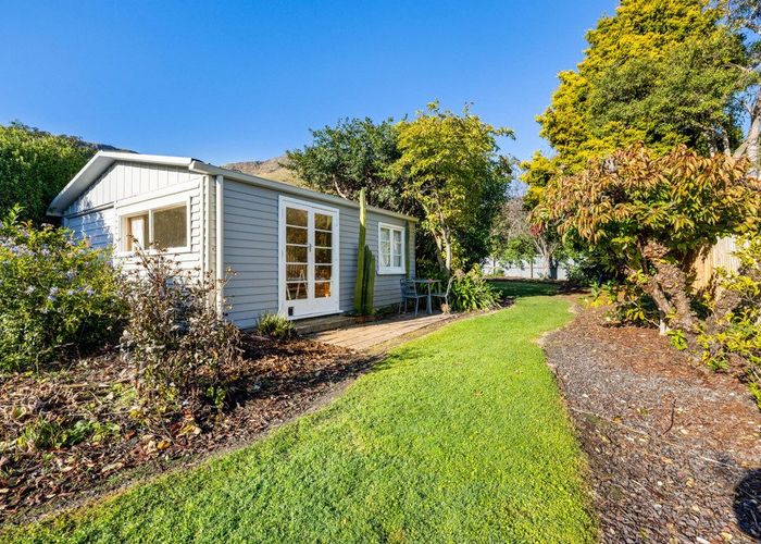  at 18 Rollin Street, Heathcote, Christchurch City, Canterbury