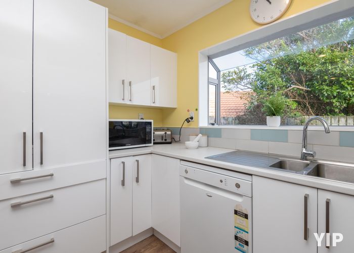  at 17B Kentwood Drive, Woodridge, Wellington